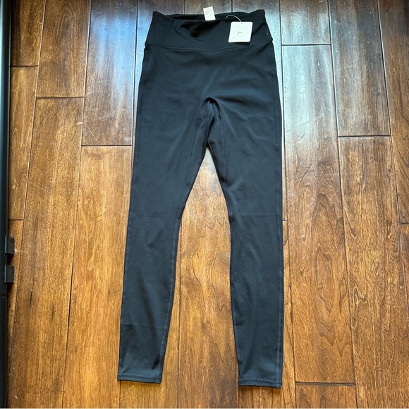 Fabletics Anywhere Motion365+ High-Waisted Legging NWT - Picture 8 of 12